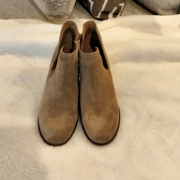 Lucky Brand Yabba Stacked Wedge Ankle Booties - Picture 3 of 6